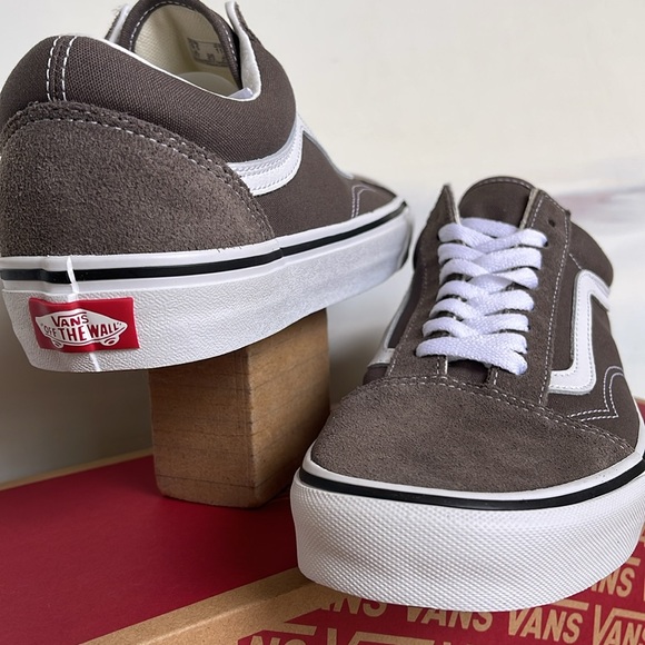 Vans WMNS Old Skool
Color Theory Bungee Cord
VN0005UF9JC
Sneakers - Picture 13 of 16